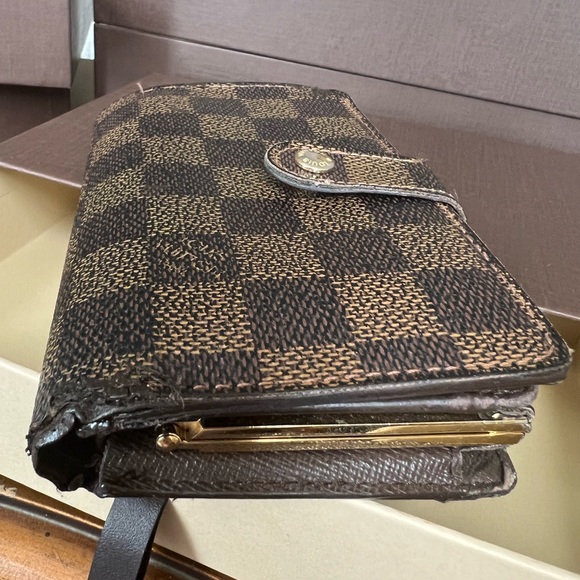 Louis Vuitton damier ebene wallet - Picture 12 of 15